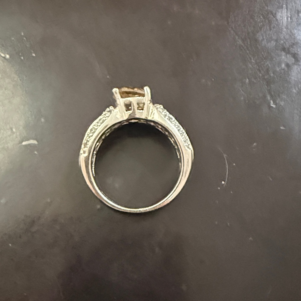 Elegant Champagne Citrine and sterling Silver Ring - size 6 - Picture 4 of 5